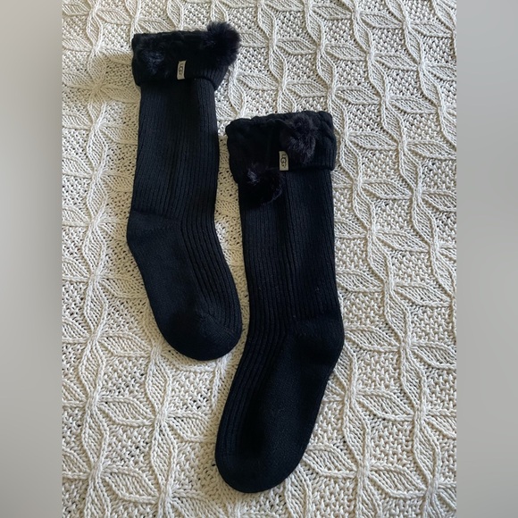 UGG Rain Boot Tall Knit Pom Pom
Socks - Picture 2 of 4